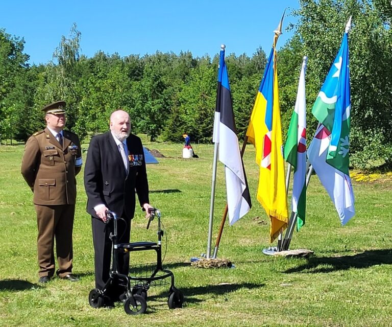 Kunniapuheenjohta Jarmo Paasikivi pitämässä kiitospuhetta